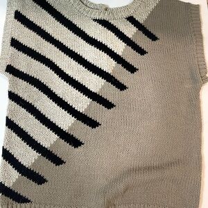 Striped Knit Sleeveless Sweater Size M